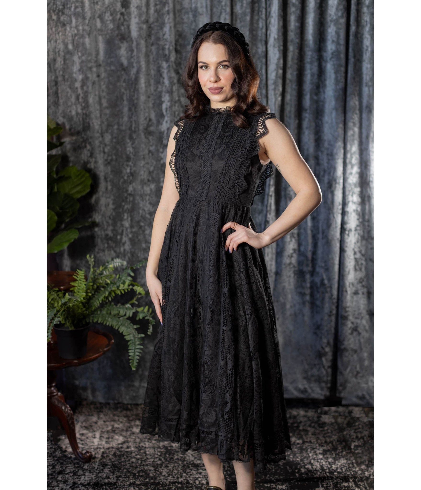 Kill Star Black Lanas Eclipse Cropped Cardigan – Unique Vintage