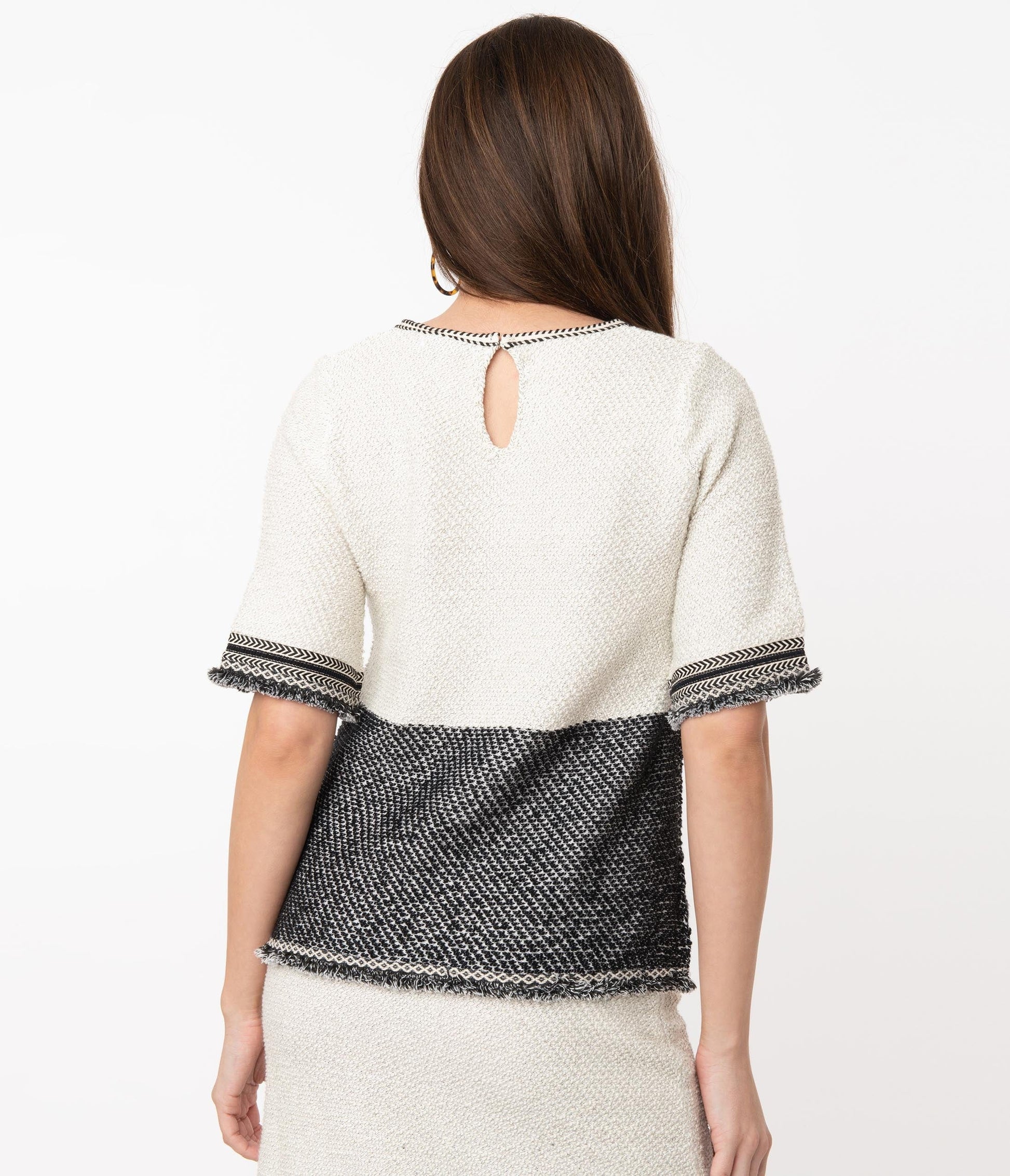 1970s Style Ivory & Black Colorblock Sweater