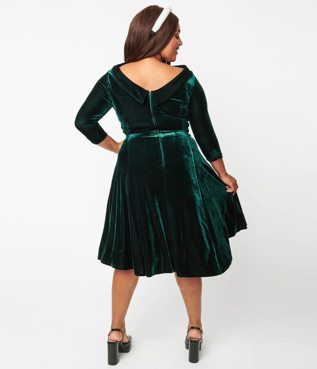 Unique Vintage Plus Size Emerald Velvet Nicola Swing Dress