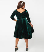 Unique Vintage Plus Size Emerald Velvet Nicola Swing Dress