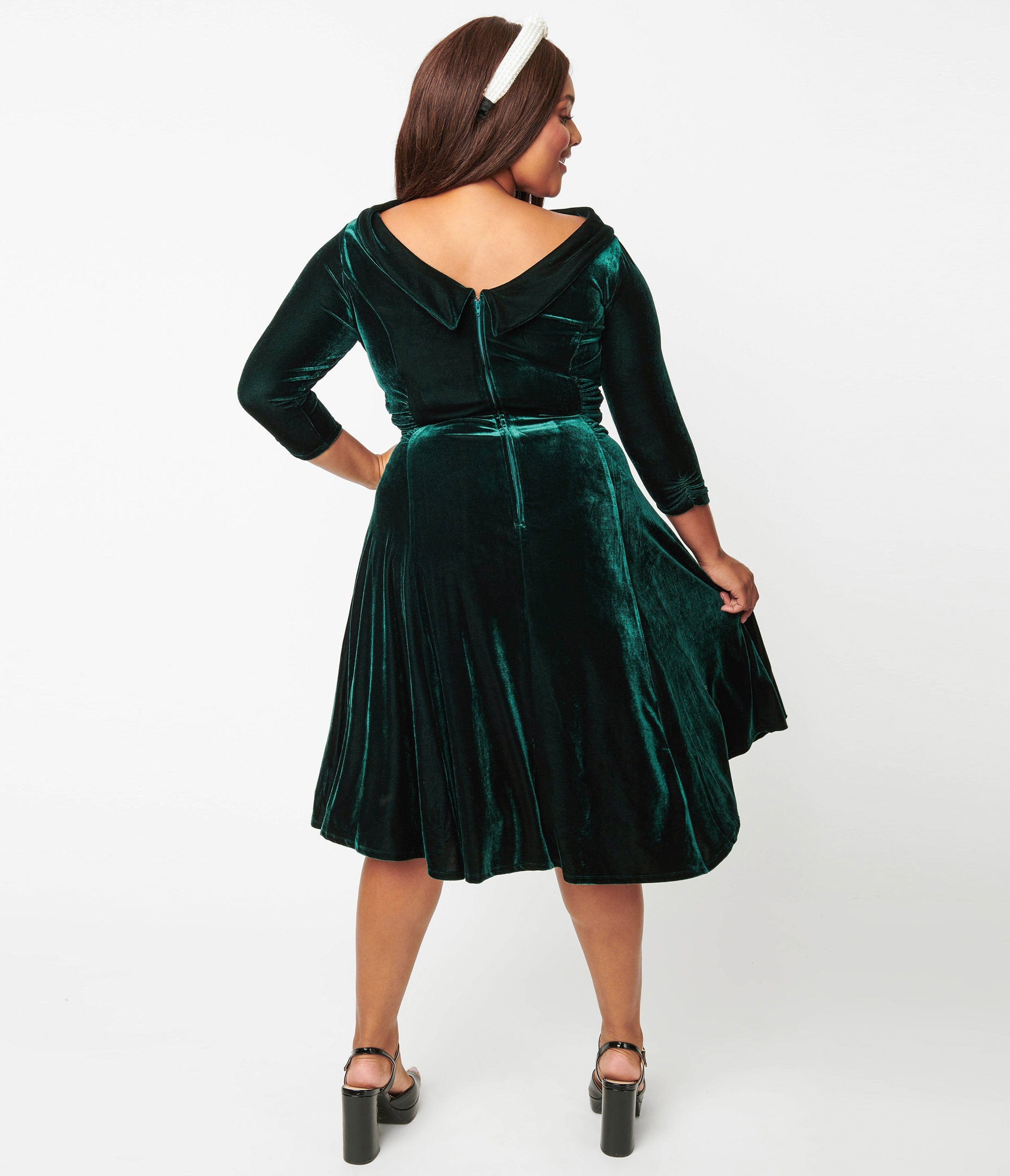 Unique Vintage Plus Size Emerald Velvet Nicola Swing Dress