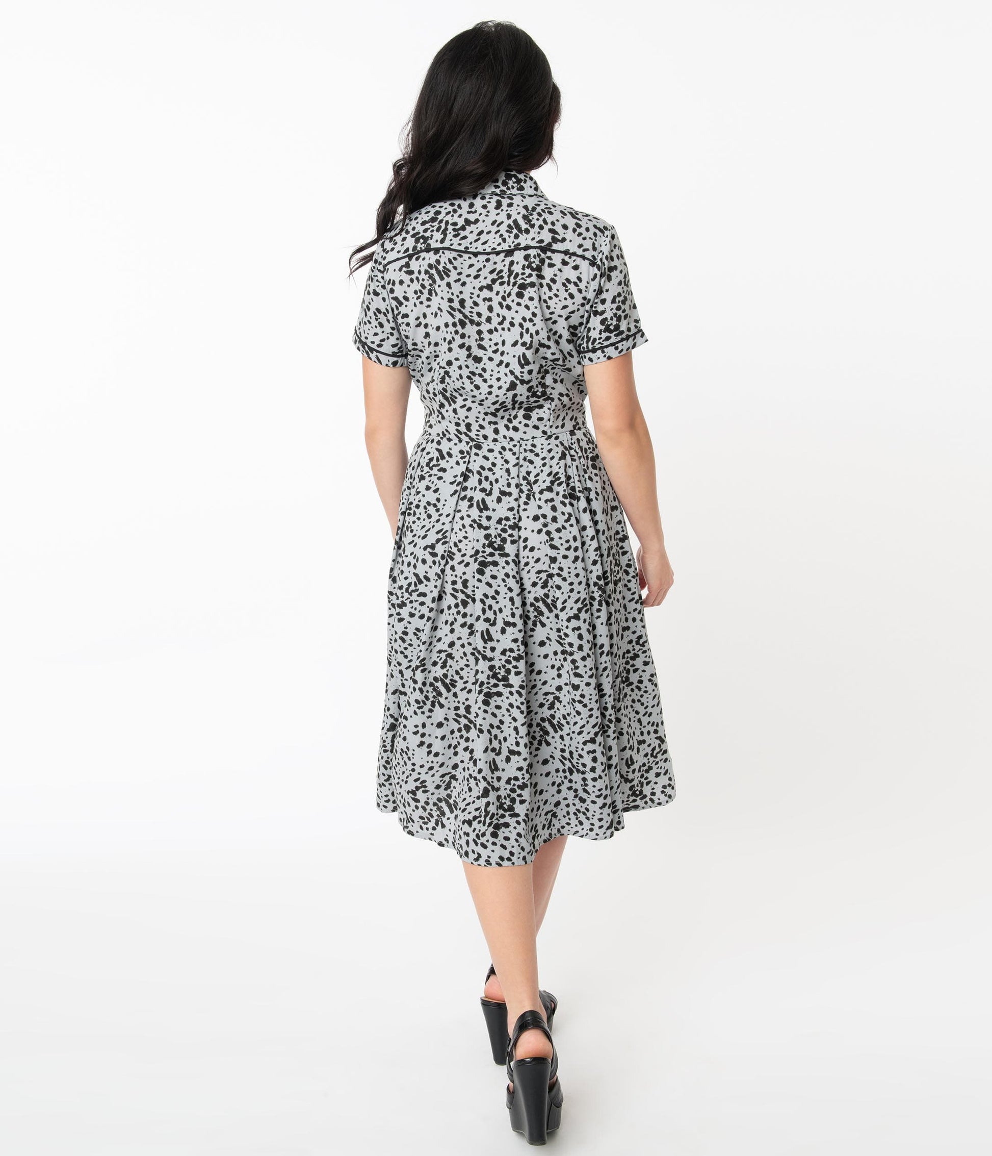 1950s Unique Vintage Grey & Black Spotted Print Springfield Swing Dress