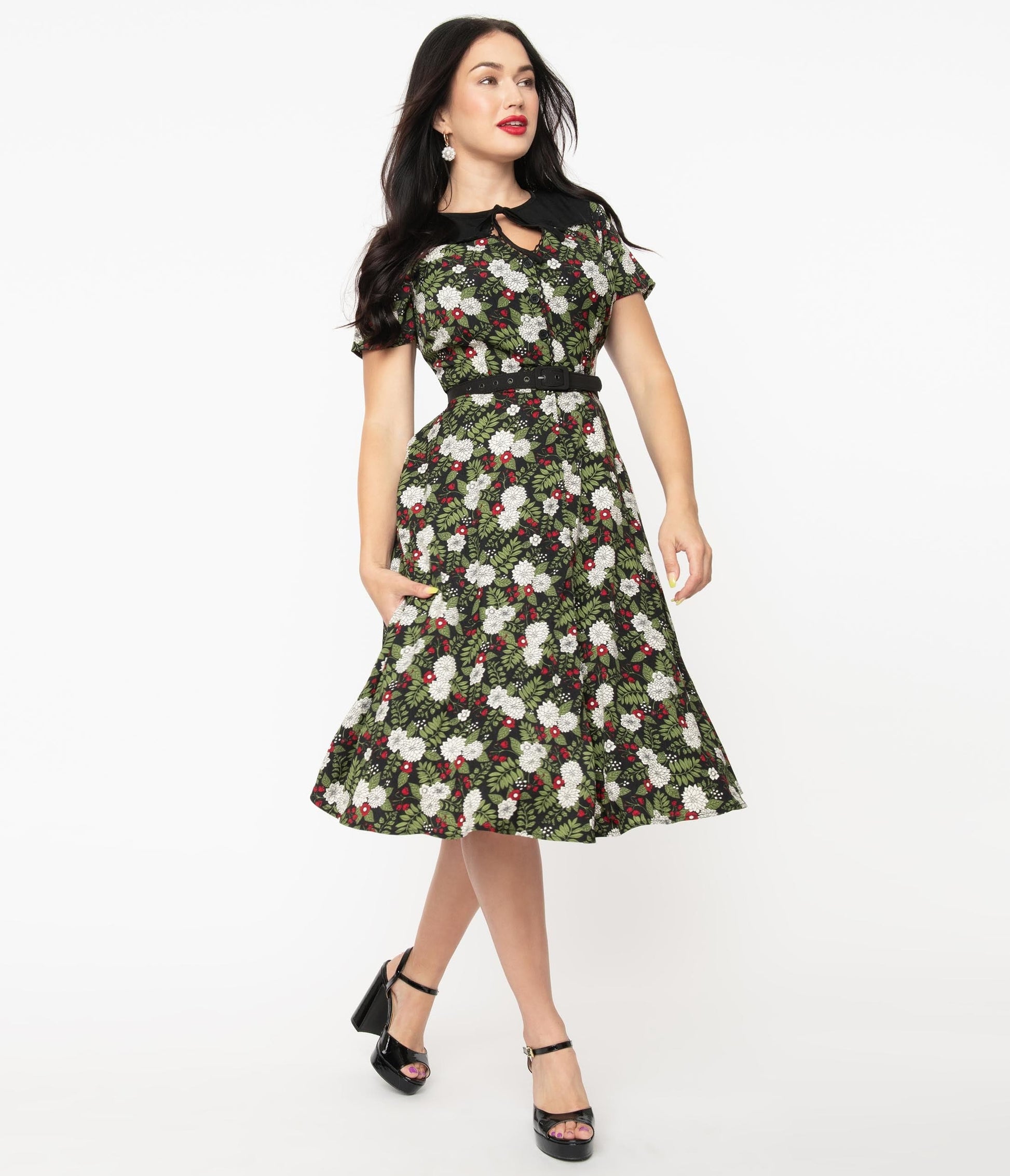 1950s Unique Vintage Black & White Chrysanthemum Estelle Swing Dress