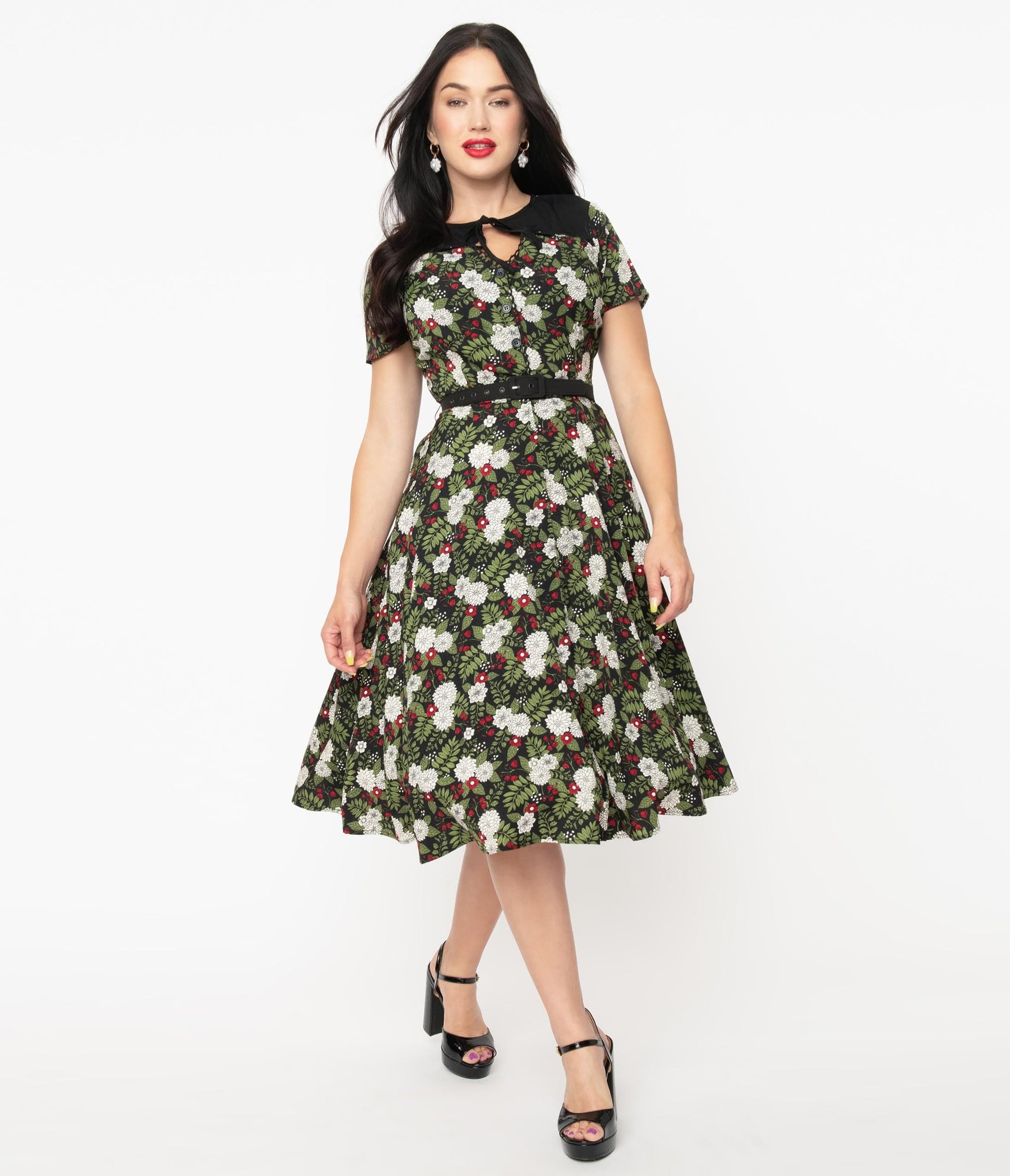 1950s Unique Vintage Black & White Chrysanthemum Estelle Swing Dress
