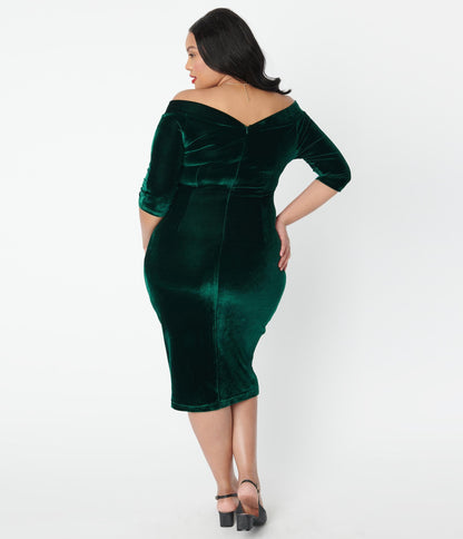Plus Size Emerald Green Velvet Peaches Wiggle Dress
