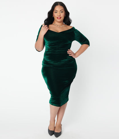Plus Size Emerald Green Velvet Peaches Wiggle Dress