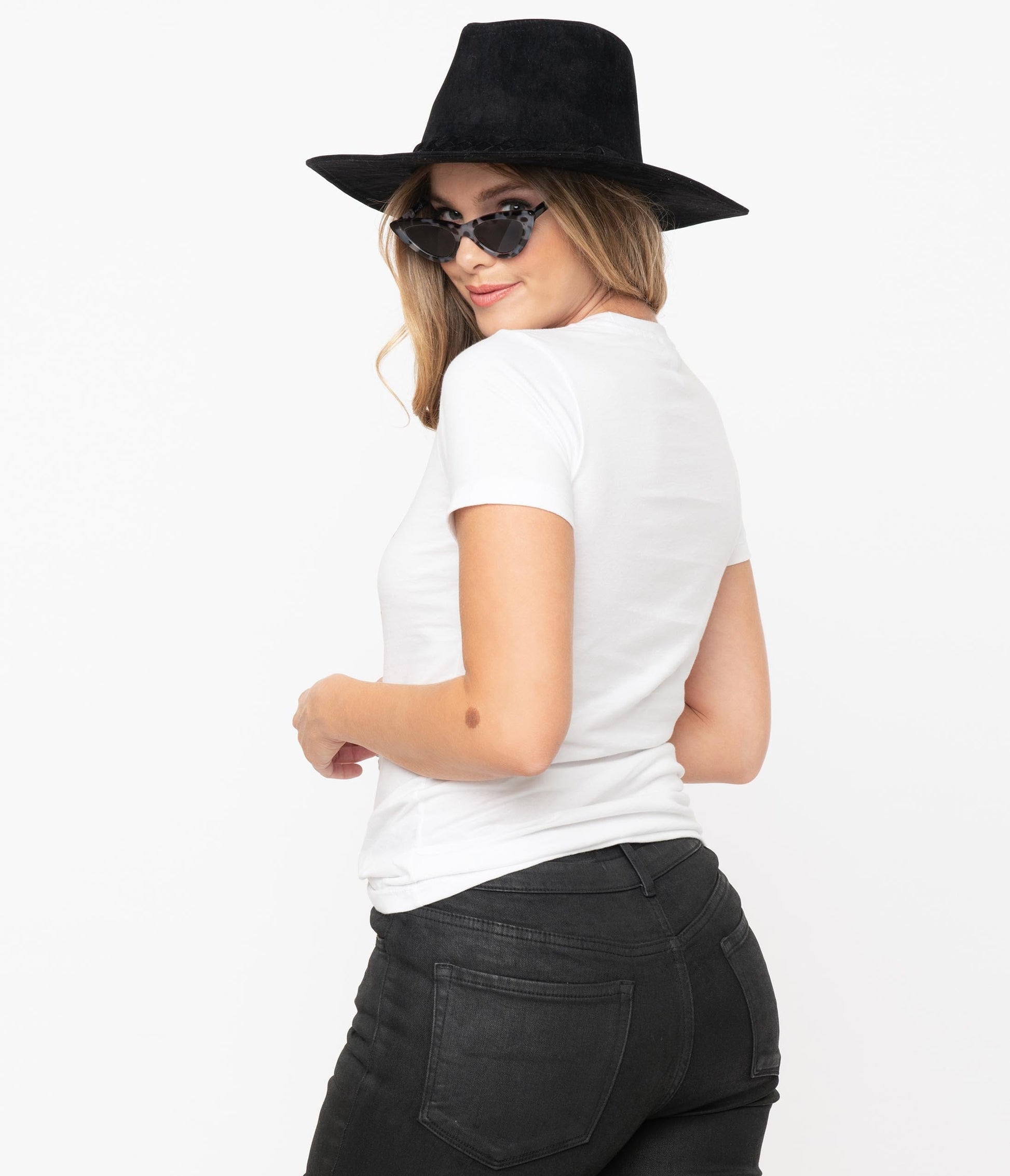 Unique Vintage Feeling Cute Womens Graphic Tee