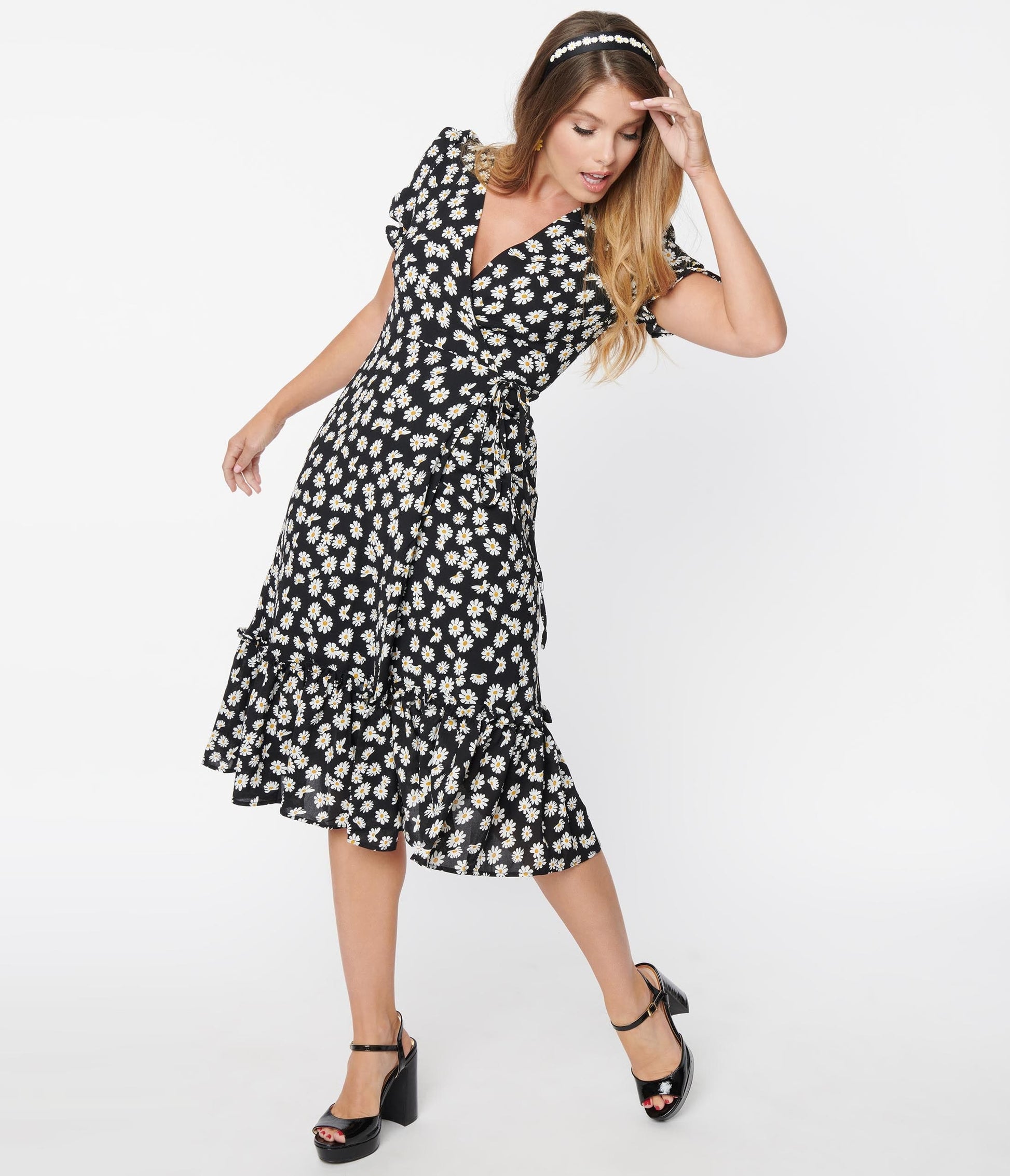 1940s Black & White Daisy Print Midi Wrap Dress