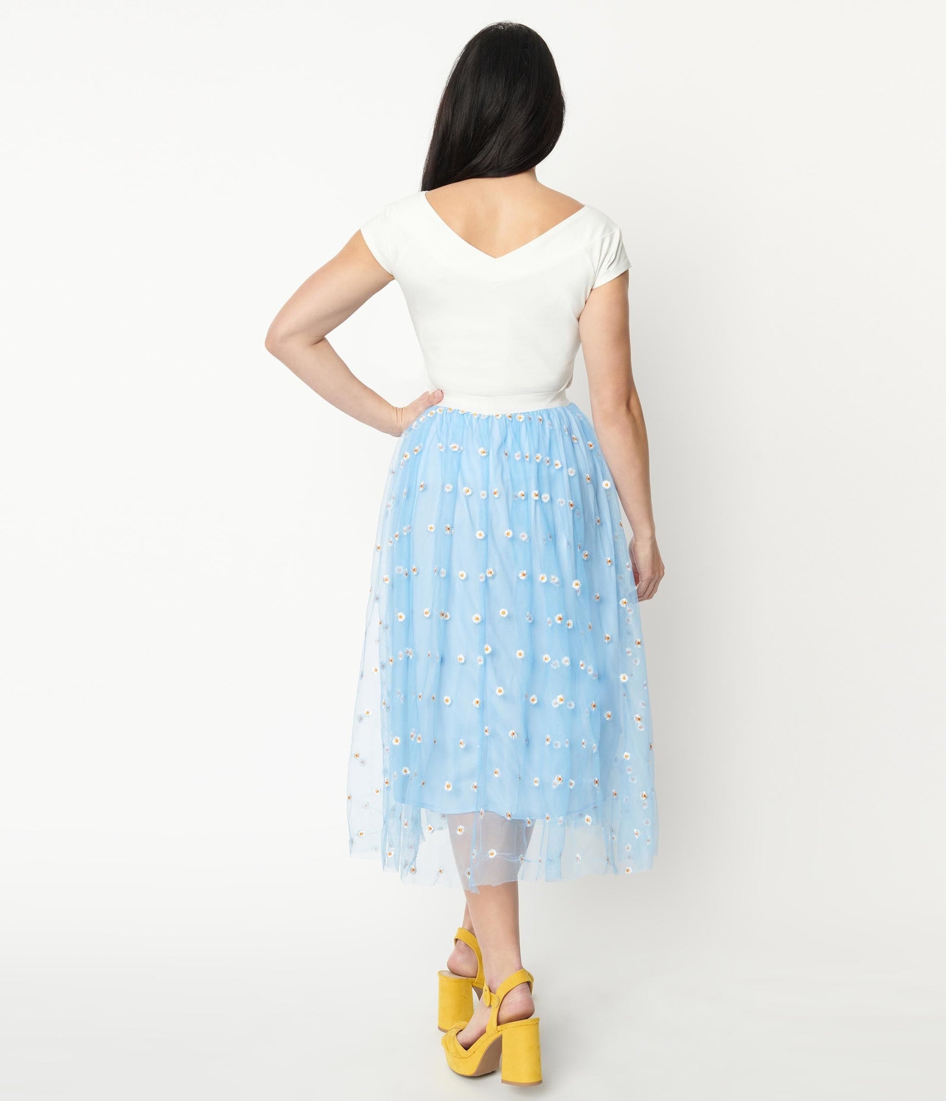 1950s Unique Vintage Periwinkle Tulle & White Daisy Hilty Skirt