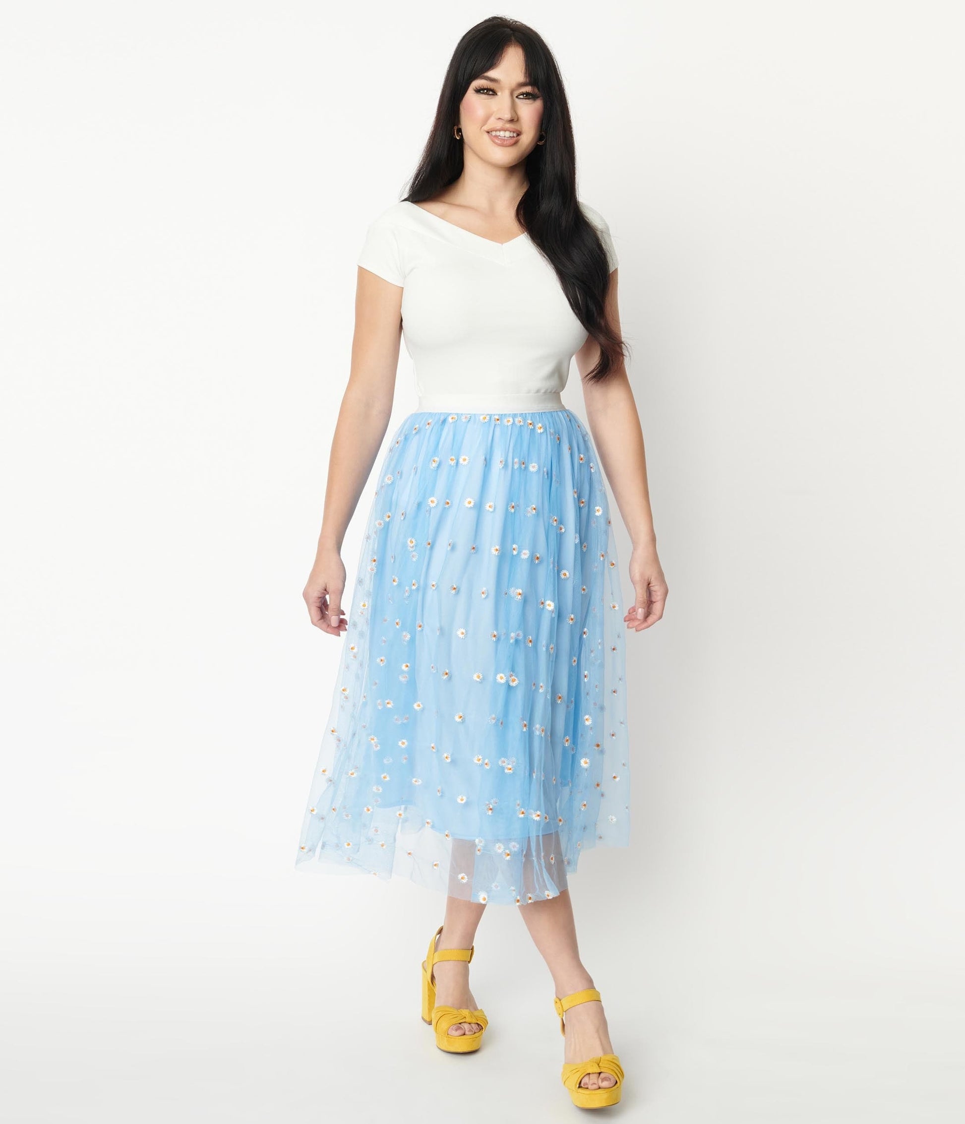 1950s Unique Vintage Periwinkle Tulle & White Daisy Hilty Skirt