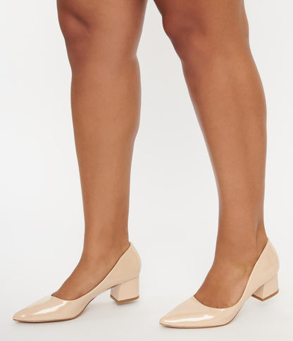 1970s Beige Patent Leatherette Low Heel Pumps