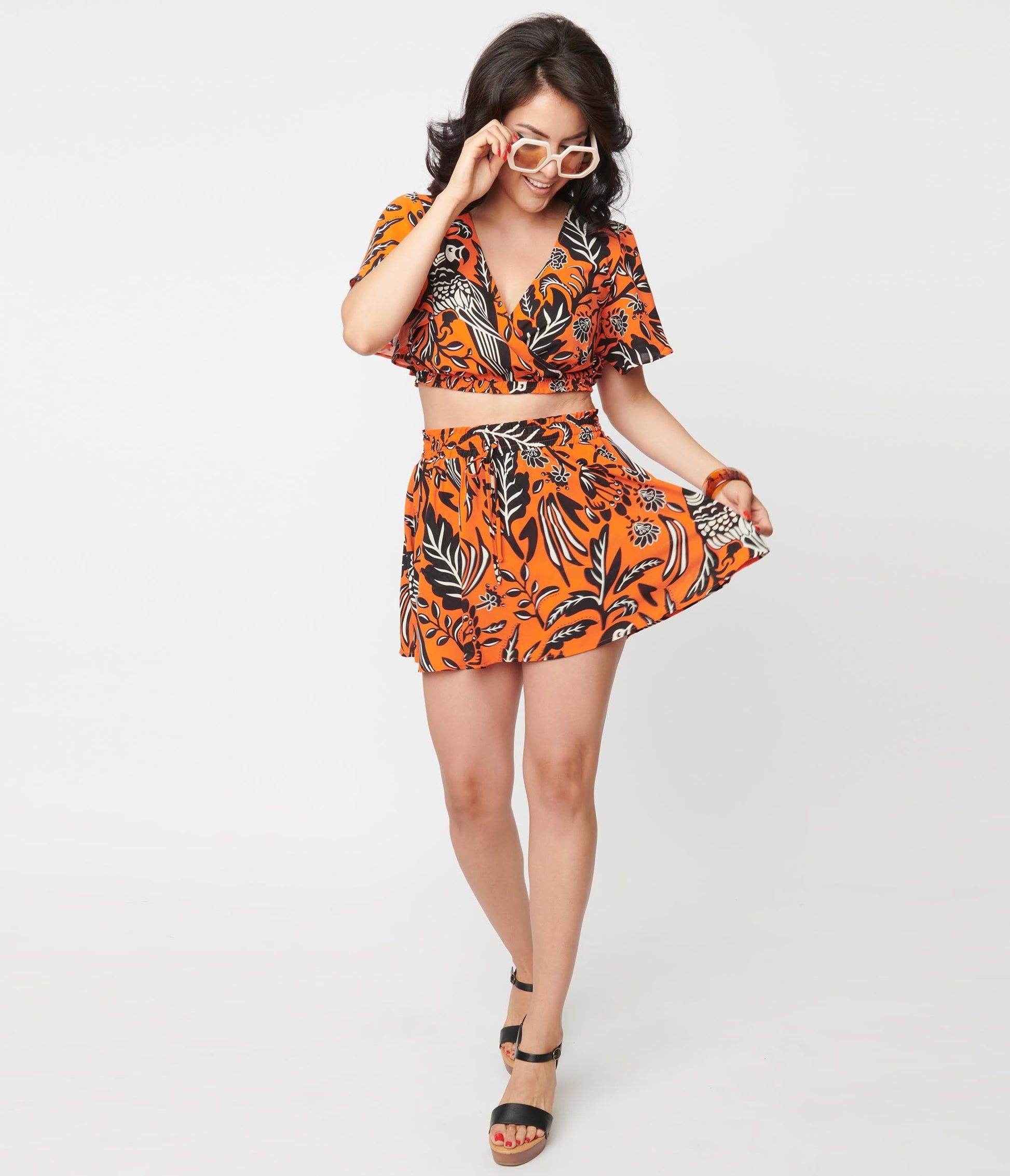 1960s Unique Vintage Orange & Black Tropical Parrot Print Daryl Skort