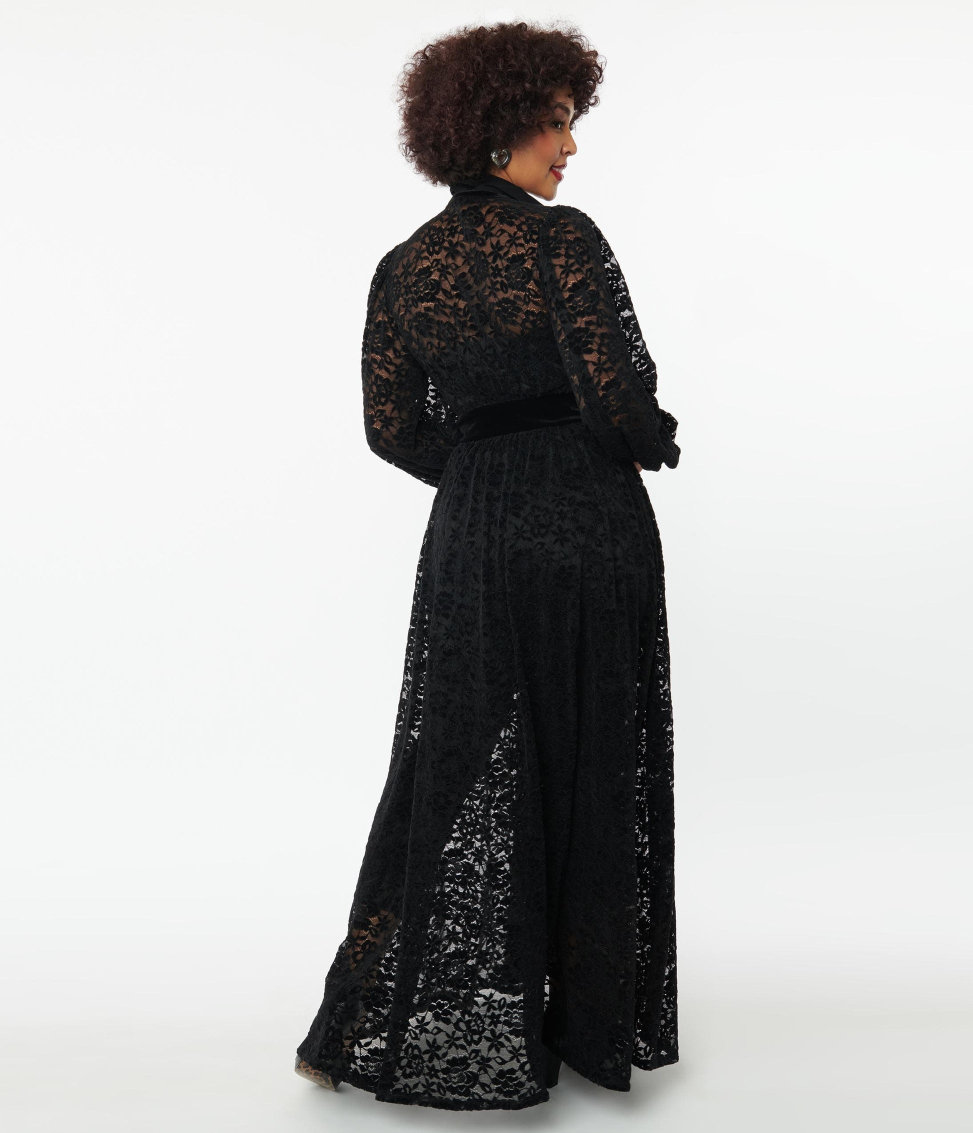 Unique Vintage Black Flocked Lace Hollywood Duster
