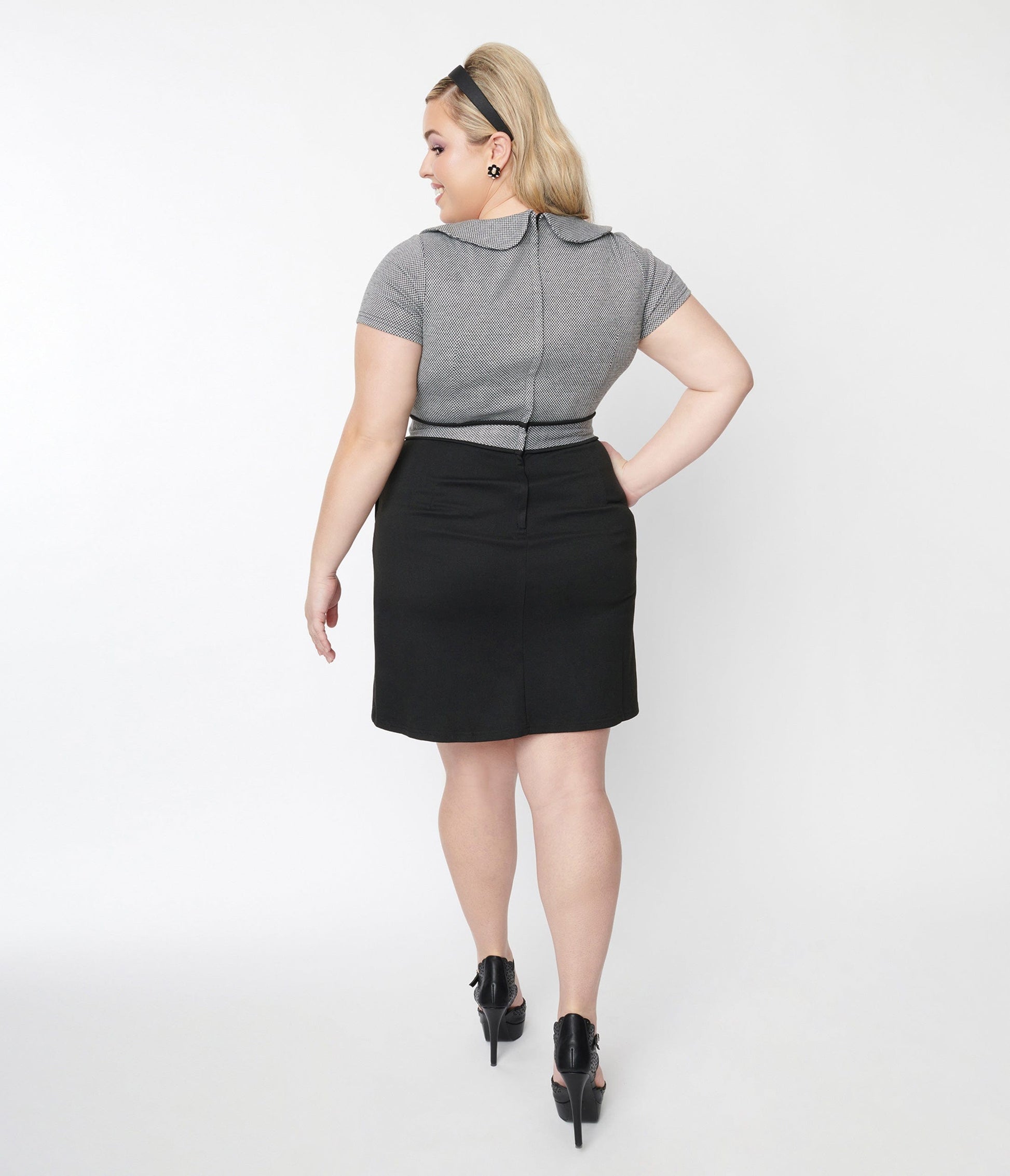 Voodoo Vixen Plus Size Grey & Black Collared Mod Shift Dress