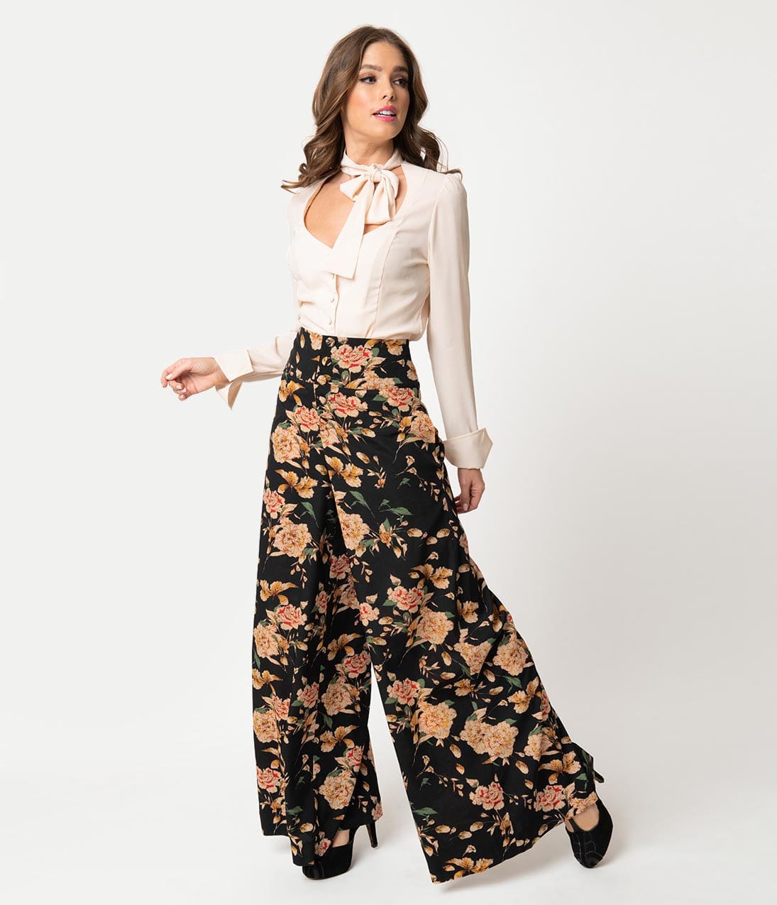 Unique Vintage 1940s Style Black & Cream Floral High Waist Rosie Wide Leg Pants