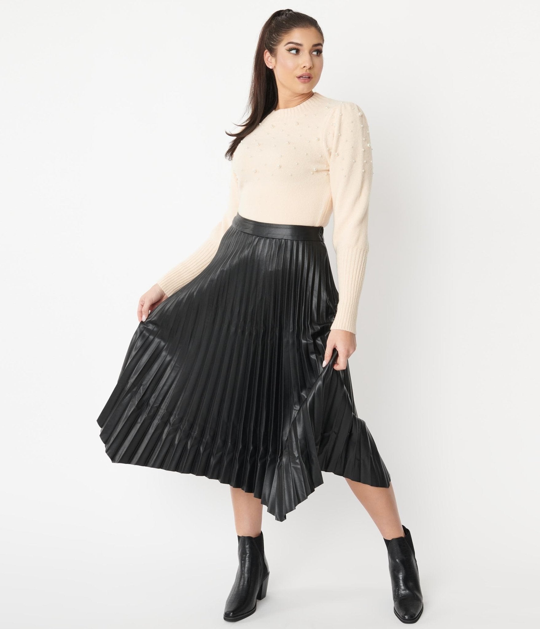 Black Vegan Leather Pleated Midi Skirt – Unique Vintage