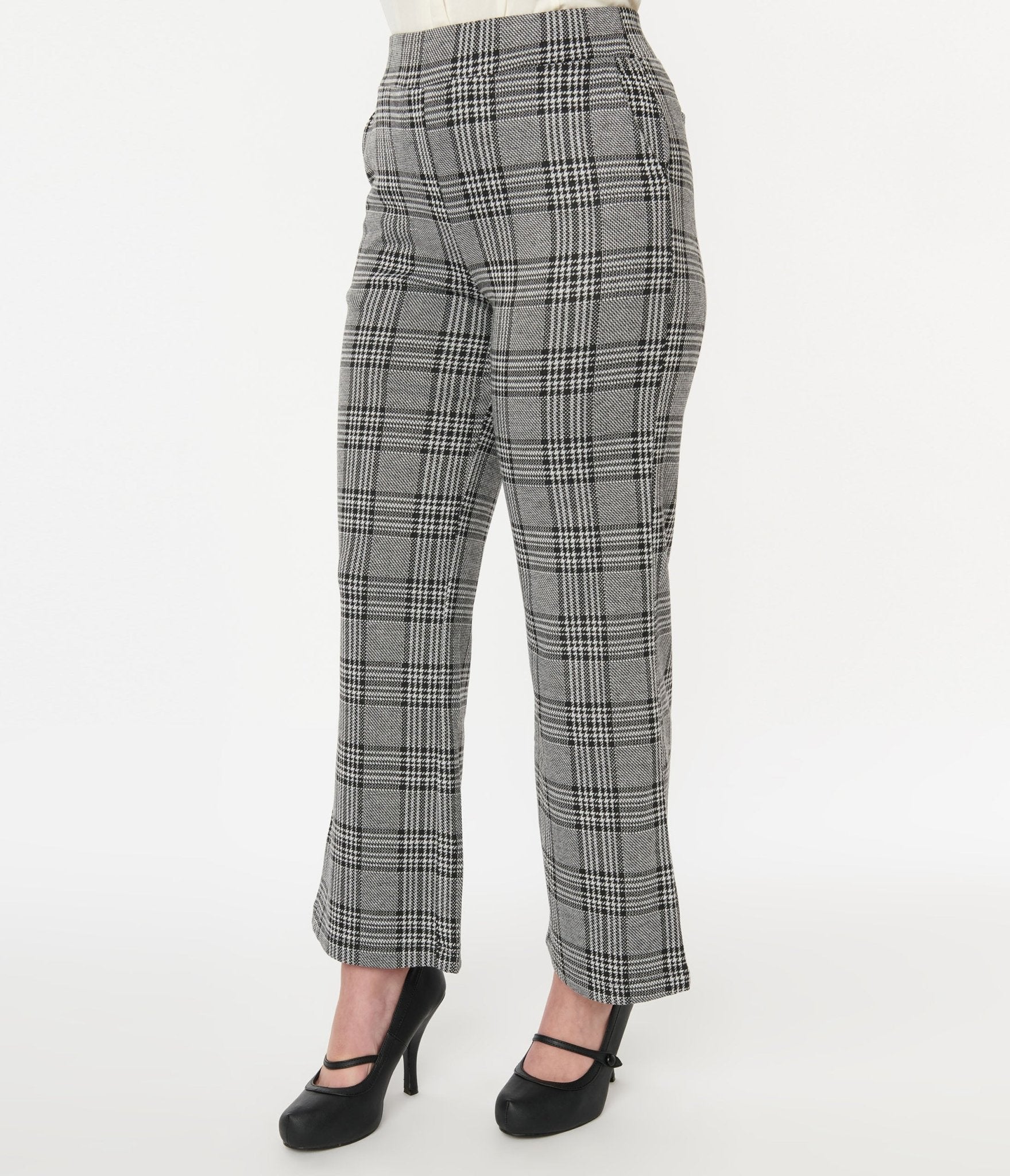 Grey Plaid Pants Spring Outfits For Women In Their 20s (3 ideas & outfits)  | Lookastic