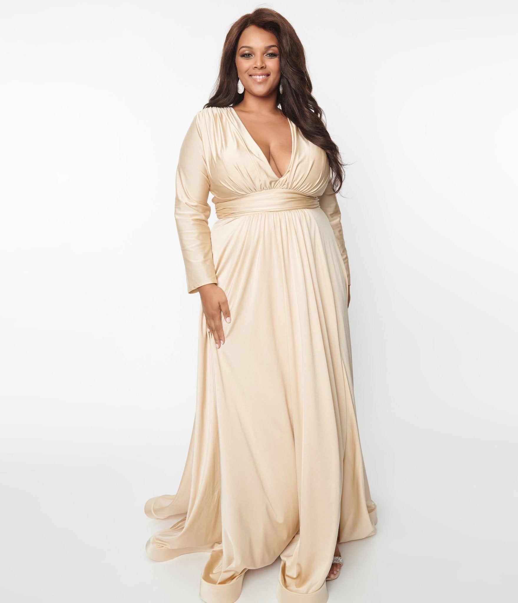 Plus Size Champagne Long Sleeve Sophisticated Goddess Gown – Unique Vintage