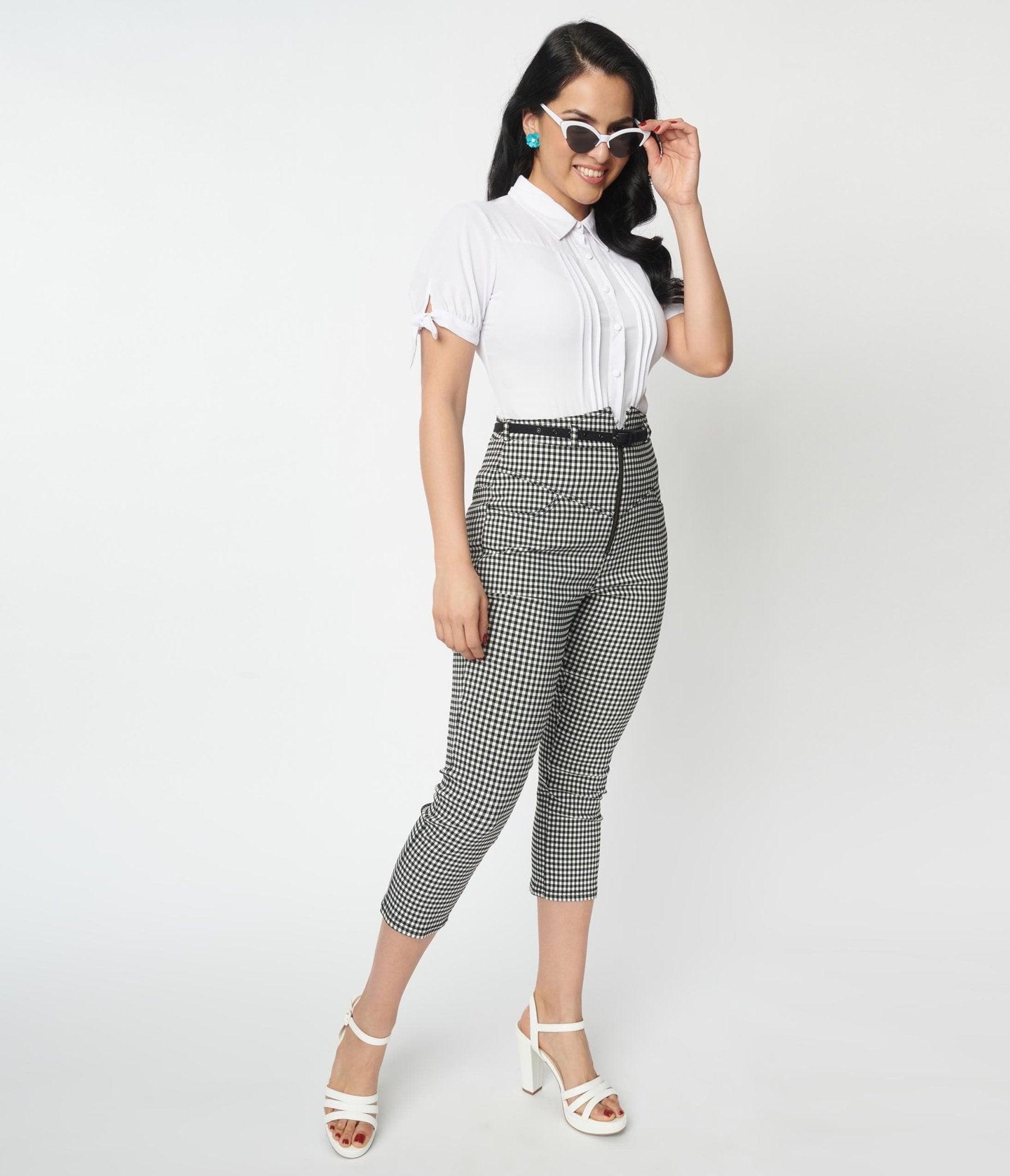 Black and white capris discount