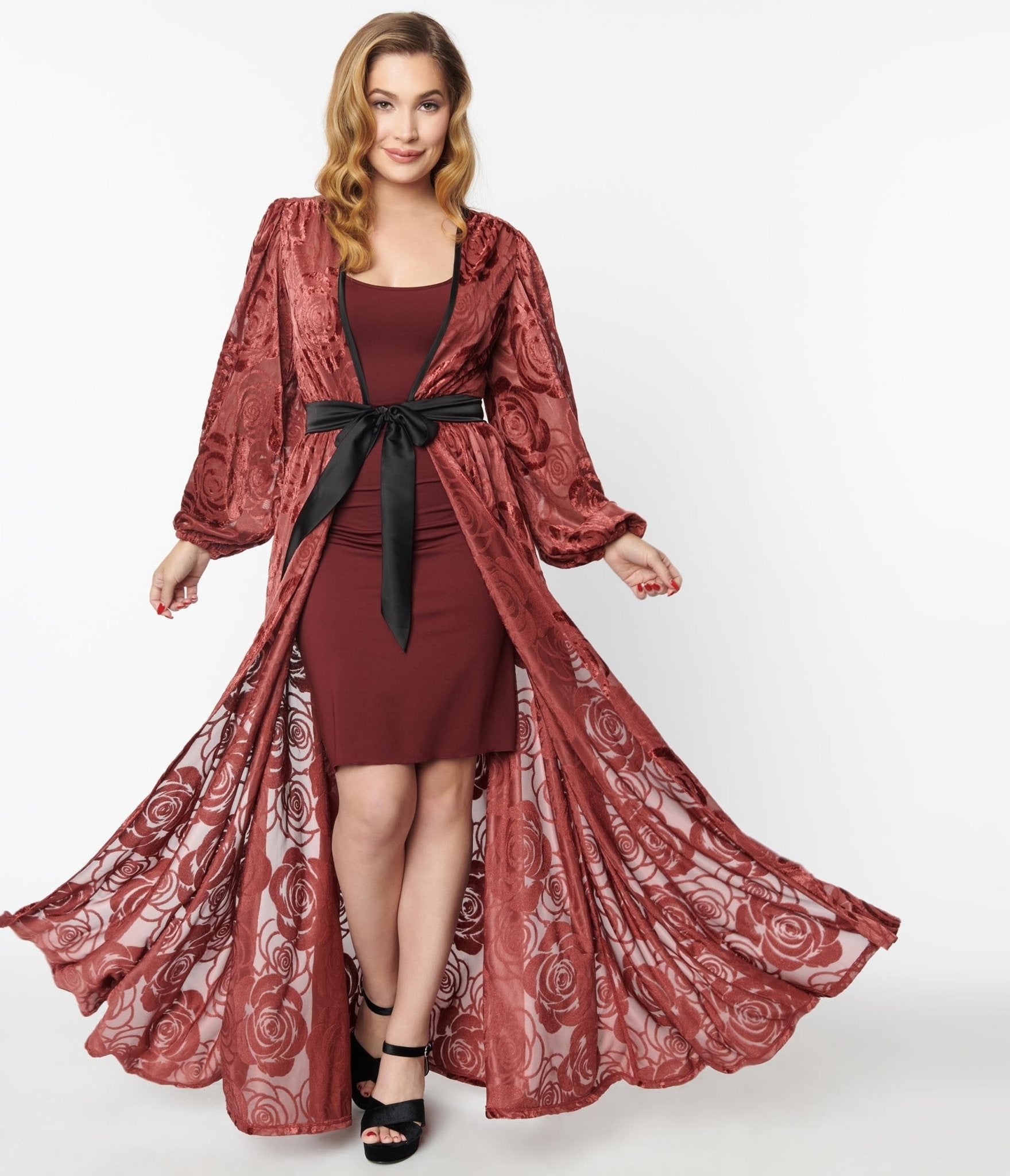 https://www.unique-vintage.com/cdn/shop/products/unique-vintage-burgundy-long-slip-359786.jpg?v=1703099113&width=1920