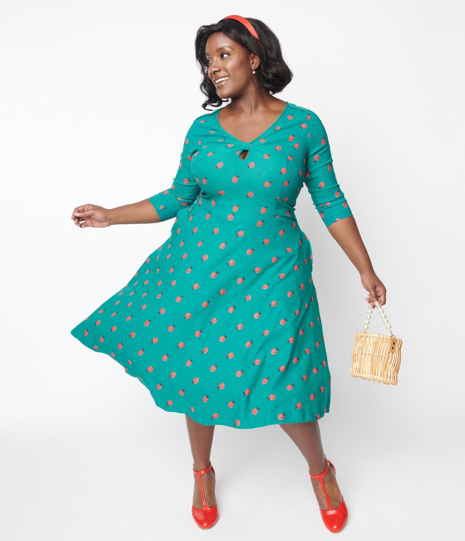 Vintage shop green dresses