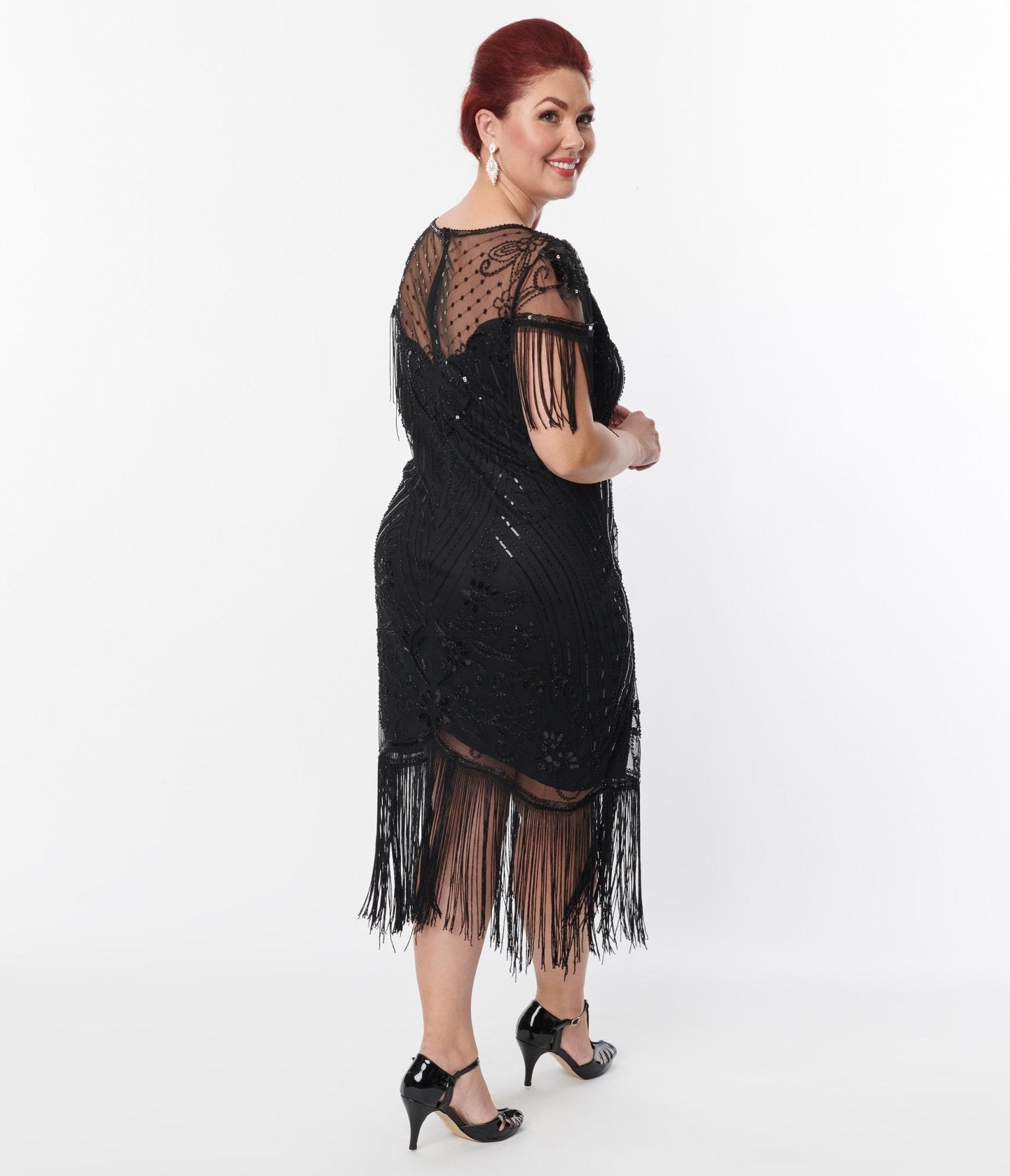 Unique Vintage Plus Size 1920s Black Beaded Fringe Sleeve Nadine Flapper Dress 2X/18 Unique Vintage Plus Size 1920s Black Beaded Fringe Sleeve Nadine Flapper Dress 2X/18