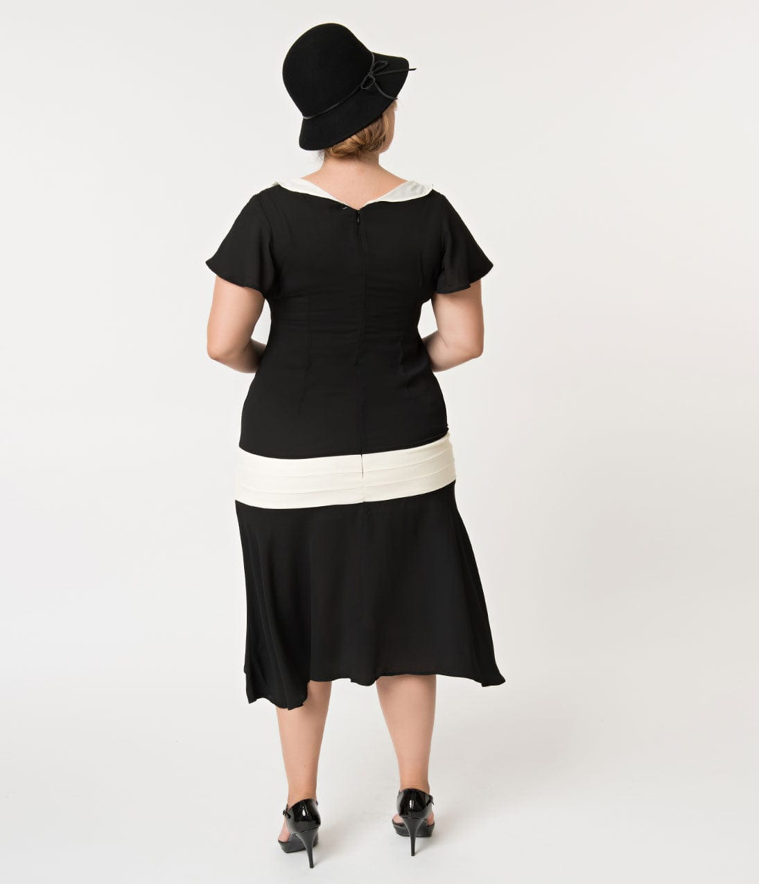 Unique Vintage Plus Size 1920s Black & Cream Wilshire Flapper Day Dress - Unique Vintage - Womens, FLAPPER, SLEEVED NON BEADED
