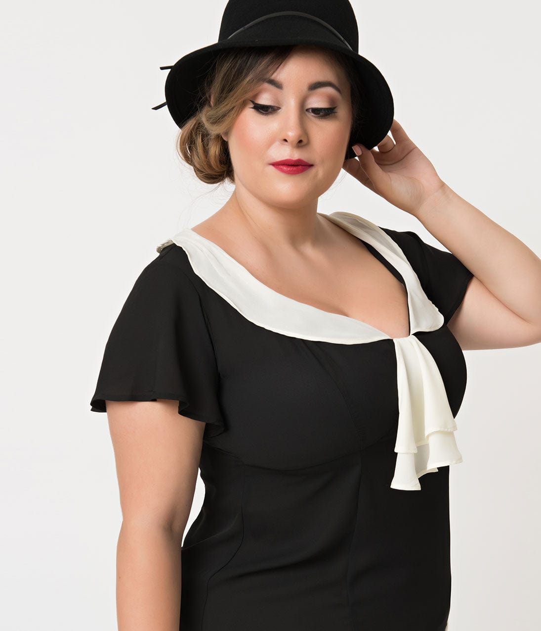 Unique Vintage Plus Size 1920s Black Cream Wilshire Flapper Day Dress - Unique Vintage - Womens, FLAPPER, SLEEVED NON BEADED