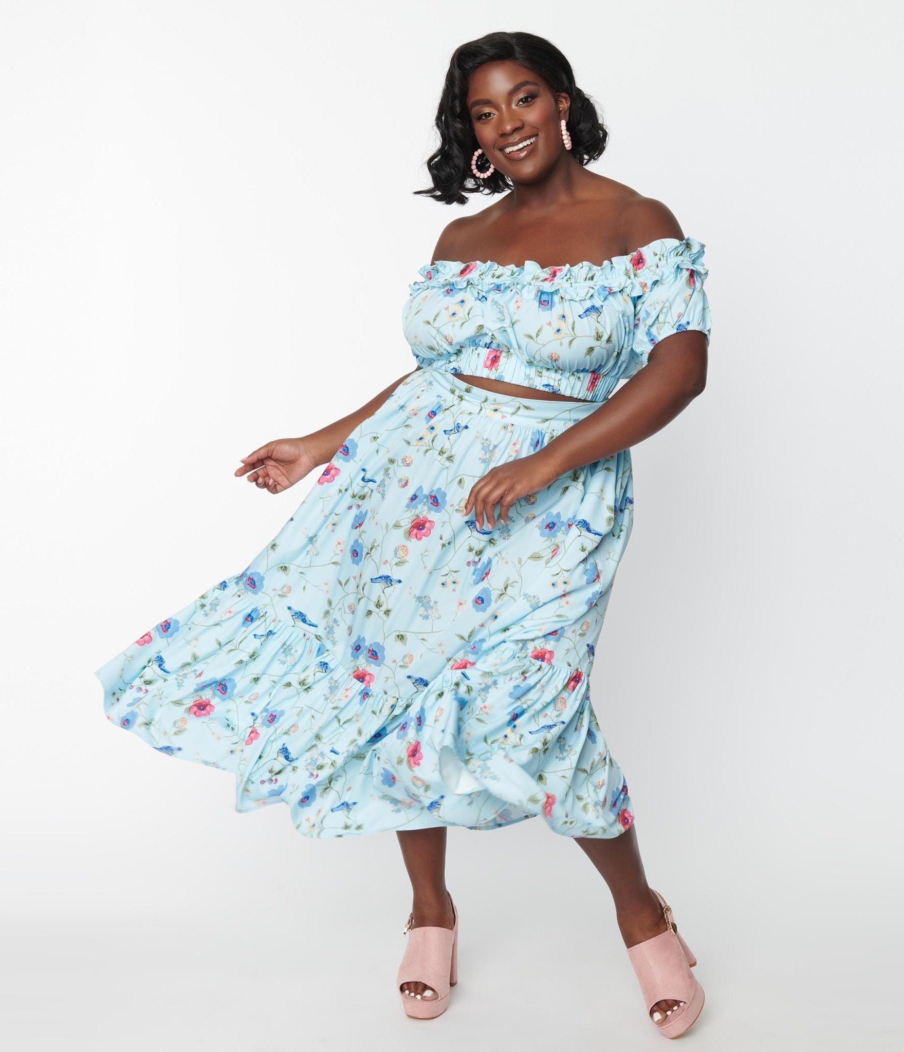 Unique Vintage Plus Size 1970s Blue Floral Blue Bird Tiered Midi Ski