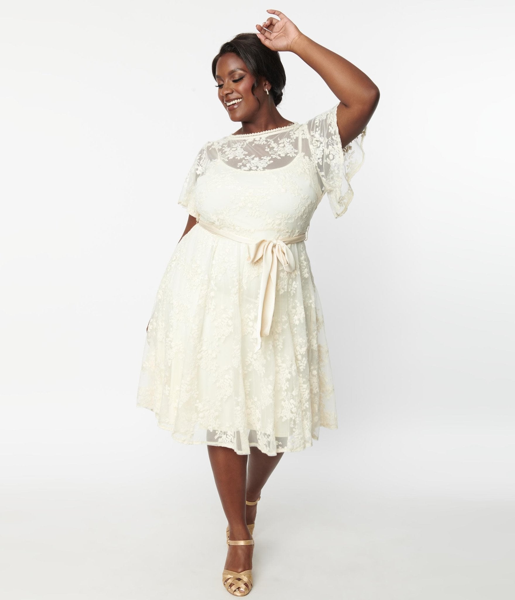 Unique Vintage Plus Size 1930s Ivory Floral Lace Bridal Swing Dress