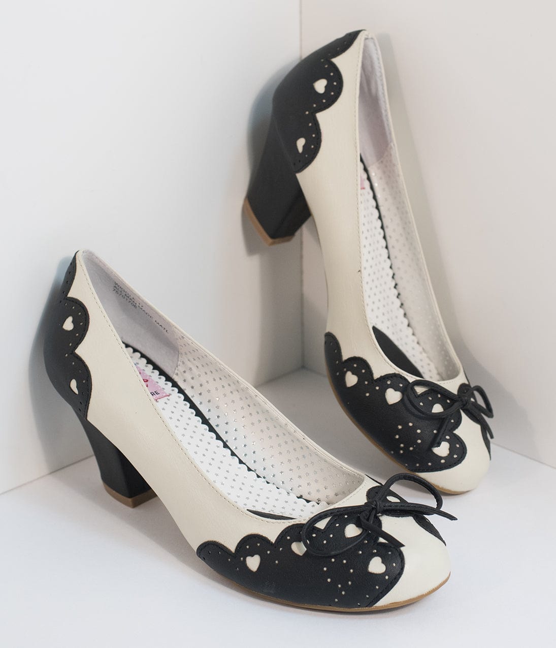 Vintage Style Black Cream Cutout Leatherette Wiggle Pumps