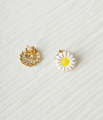 White & Gold Daisy Stud Earrings - Unique Vintage - Womens, ACCESSORIES, JEWELRY
